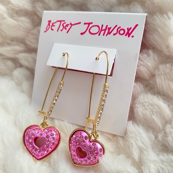 Betsey Johnson Pave Heart Crystal Dangle Drop Earrings NWT - Picture 8 of 10